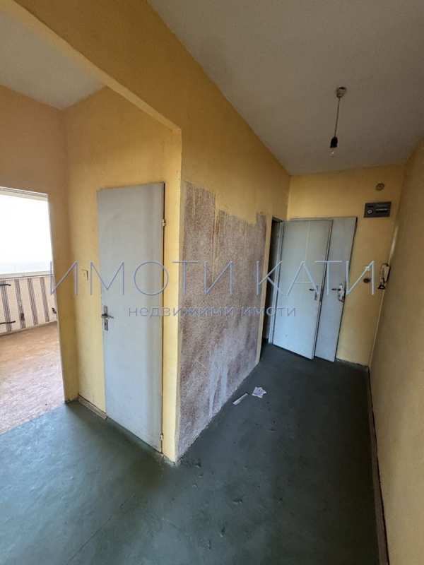 Продава 3-стаен, гр. перник, тева
