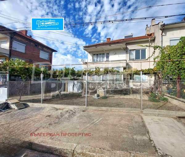 Продава етаж от къща, гр. елхово, област ямбол