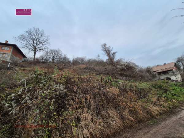 Продава парцел, с. извор, област перник