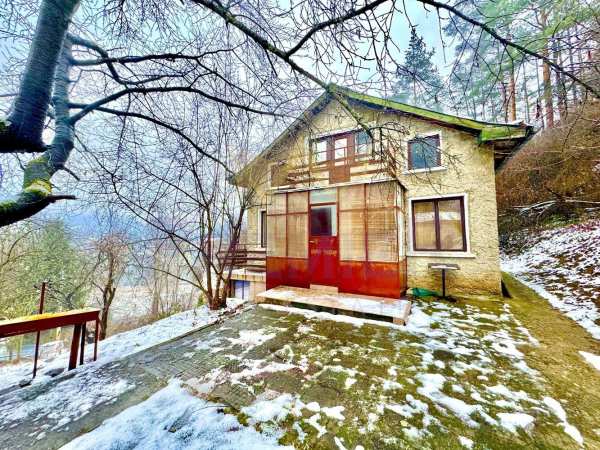 Продава къща, с. томпсън, област софия област