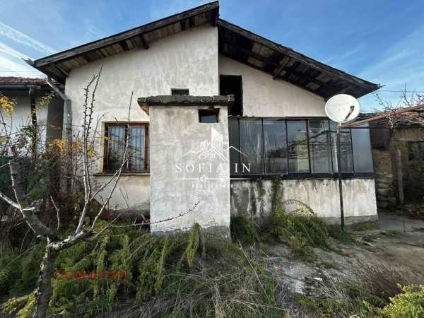 Продава къща, гр. кочериново, област кюстендил