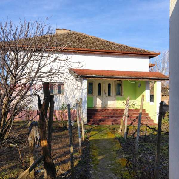 Продава къща, с. покрайна, област видин