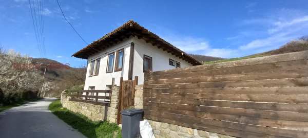 Продава къща, гр. елена, област велико търново