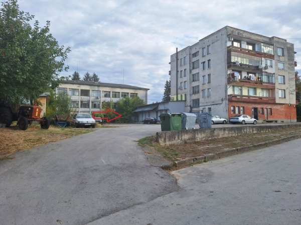 Продава гараж, паркомясто, гр. угърчин, област ловеч