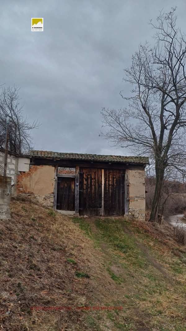 Продава къща, с. очуша, област софия област