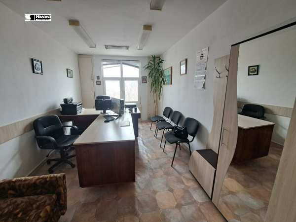 Дава под наем офис, гр. ямбол, център